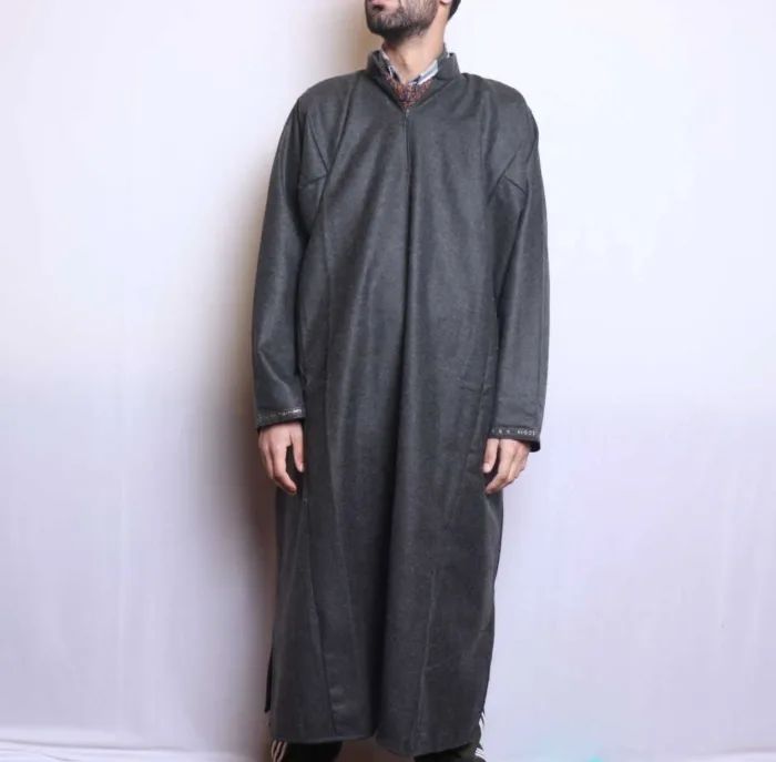 Charcoal Greyish Black Plain Traditional Mens Kashmiri Pheran (L48,66) - The Aqeel Collection