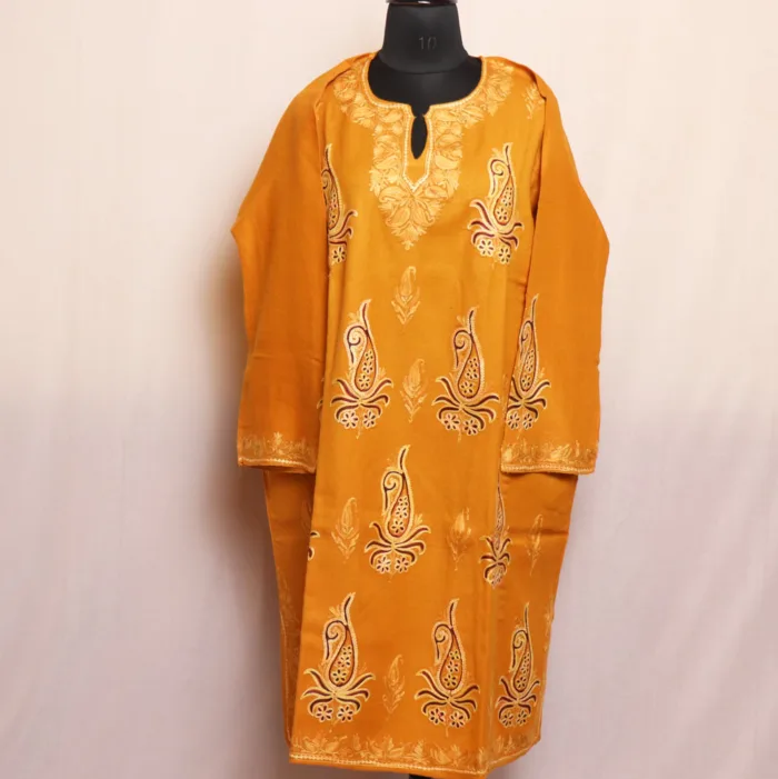 Yellow Paisley Bhootis Loose Pheran with Aari Work (43,56)- Gulsitan Collection