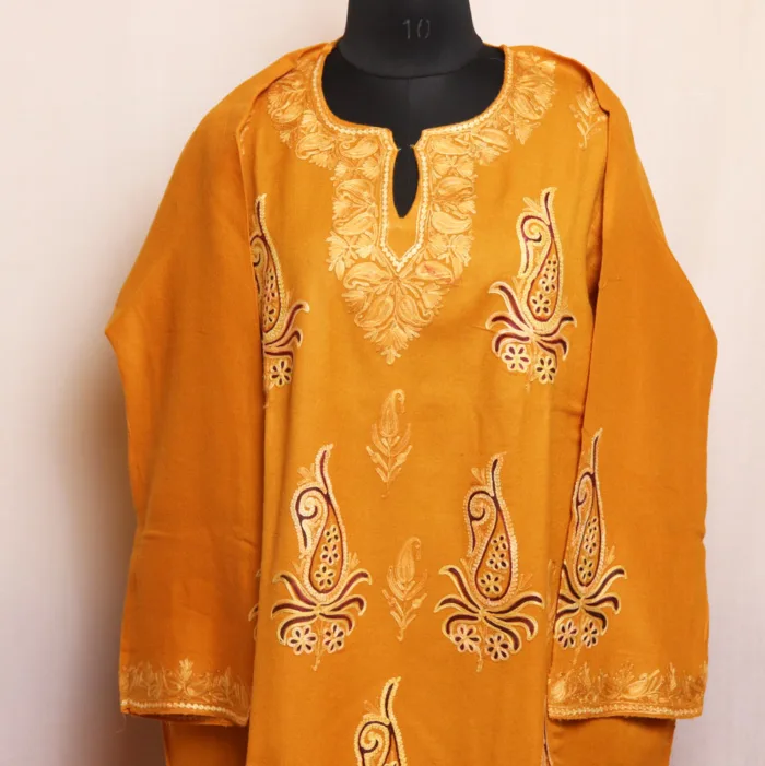 Yellow Paisley Bhootis Loose Pheran with Aari Work (43,56)- Gulsitan Collection - Image 2