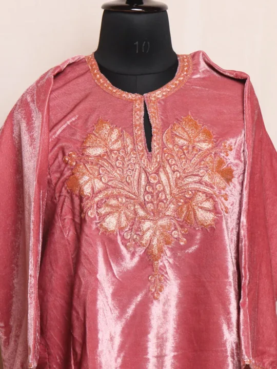Pink Velvet Pheran with Tilla Embroidery - Kausar Collection