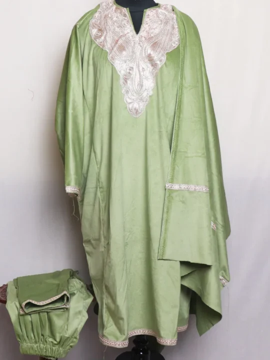 Green Velvet Tilla Loose Pheran Set With Dupatta - Zarafshah Collection
