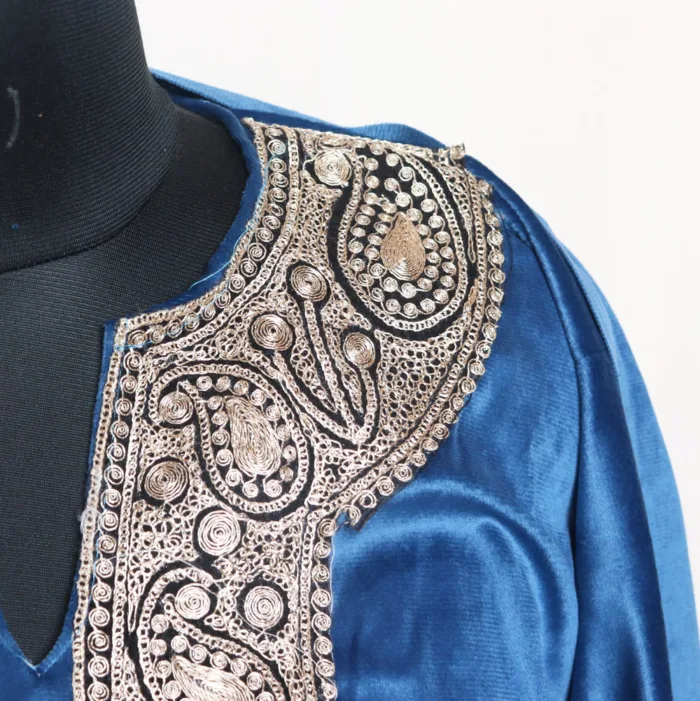 Stylish Blue Velvet Pheran and Woolen Coord Set With Tilla Embroidery - Zarafshah Collection - Image 3