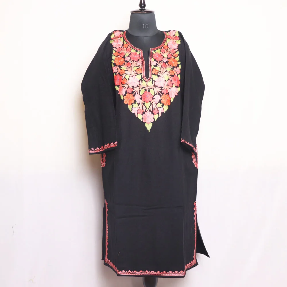 Graceful Black Cashmilon Pheran with Aari Embroidery - Aalamzeb - Image 2