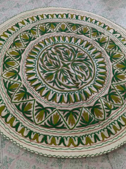 Beautiful Round Wool Namda Adorned with Green Dual Colored Aari Embroidery (5 ft)