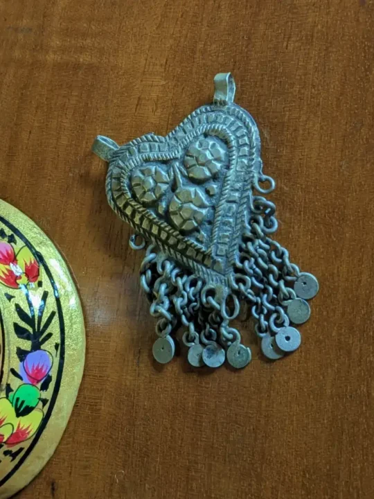 Antique Vintage Heart Shaped Pendant with Stunning Heart Design | Timeless Accessory