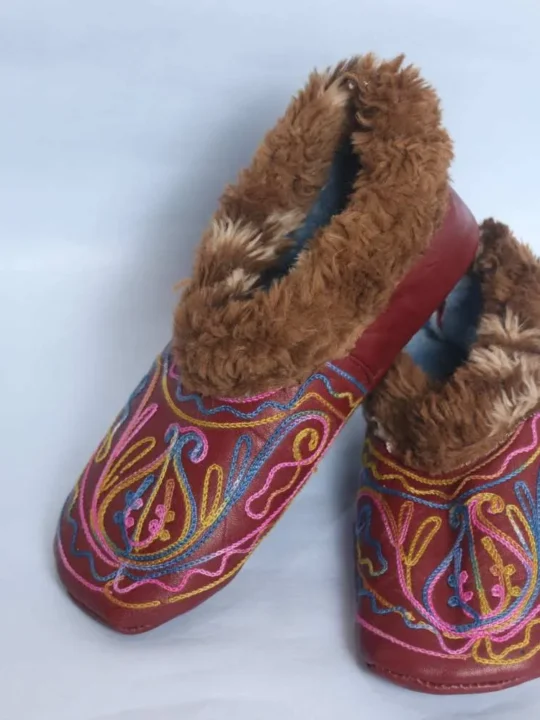 Maroon leather Socks with Brown Fur and Ari Embroidery (7) - Bakhtawar
