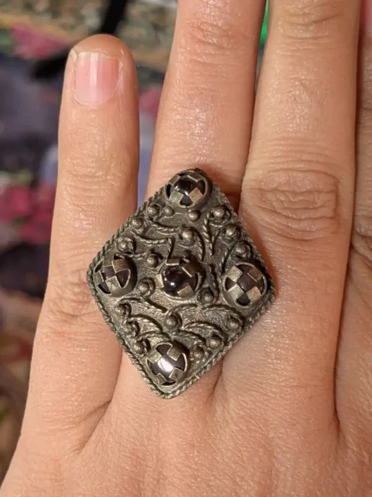 Kashmiri Antique Ring with Elegant Crafting | Heritage Jewelry
