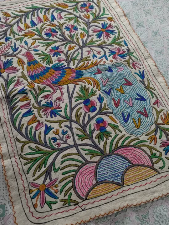Traditional Kashmiri Woolen Namda with Stunning Aari Patterns and Mulfti Floral Peacock (5.9 x 4)