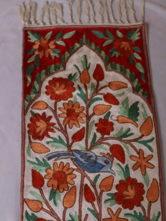 Beautiful Chain Stitch Runner on Dusoot Cotton with Silk Threads (6x1ft)
