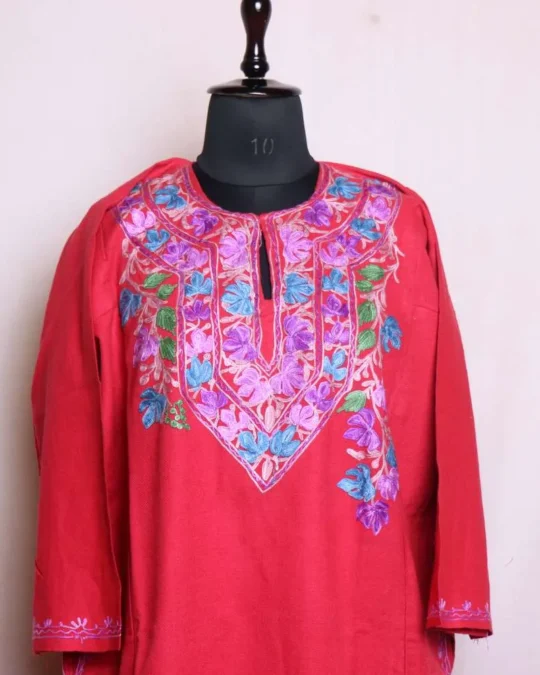 Sophisticated Magenta Pinkish Cashmilon Fabric Pheran | Phiran with Aari Embroidery - Nowhatta Collection