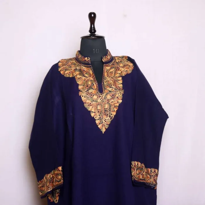 Elegant Dark Blue Border Aari Embroidery Loose  Cashmilon Pheran - Baghimehtab collection - Image 2