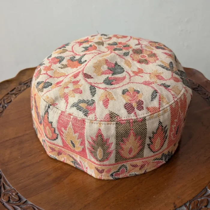 Beighi Mirza Kashmiri Traditional Creamy Kani Cap - Image 2