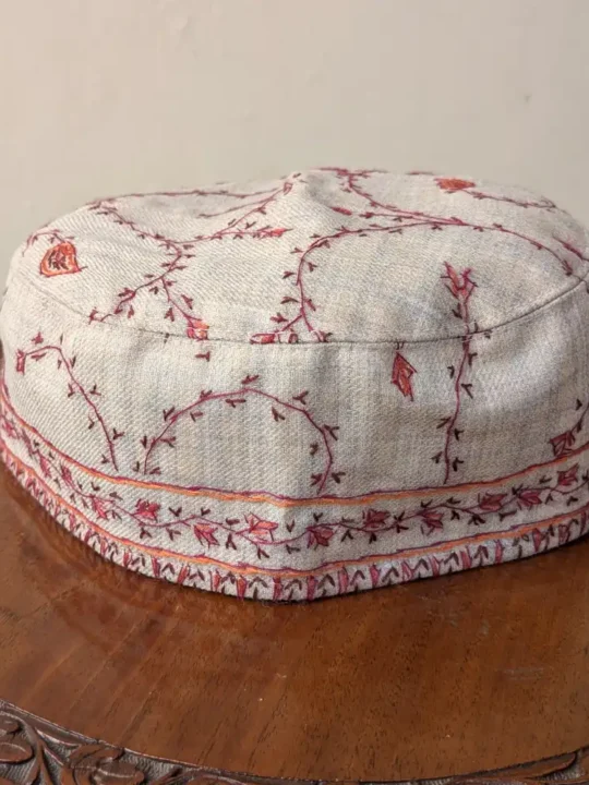 Mir Sadiqi Ramzan Toosha Sozni Creamy Cap | Elegant & Traditional Double Border Hand Embroidery