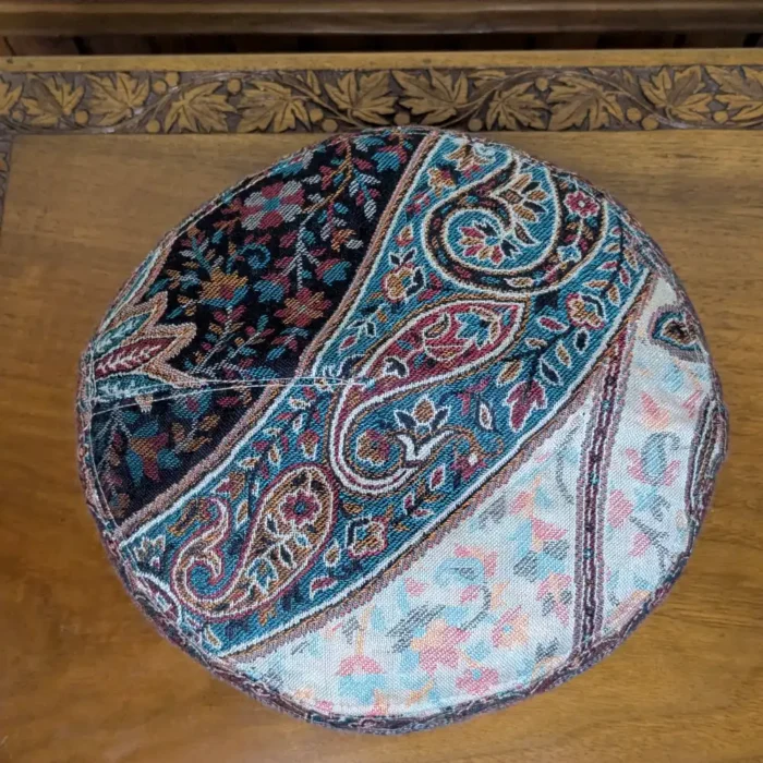 Darwaza Bagh Beautiful Kani Cap - Image 2