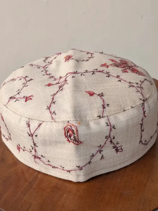 Peerzada Shamsuddin Beige Color Toosha Sozni Cap - A Spiritual Ramadan Choice