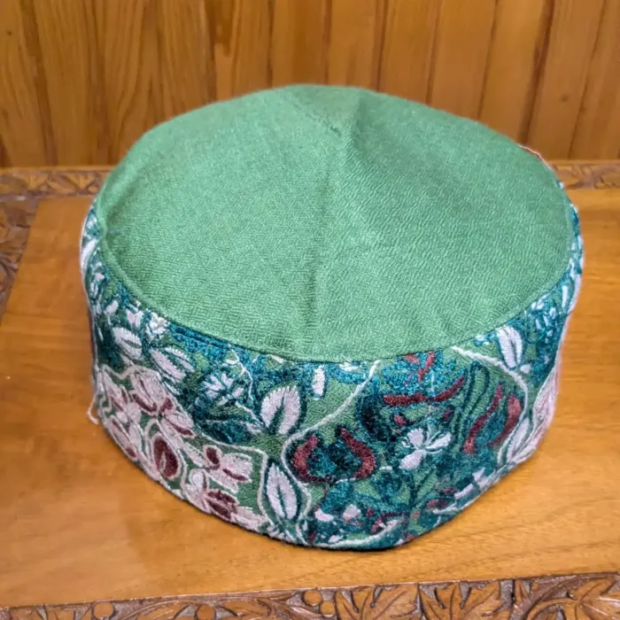 Maqbool-i-Bhagh Green Pure Pashmina Cap with Hand Sozni Embroidery - Image 2