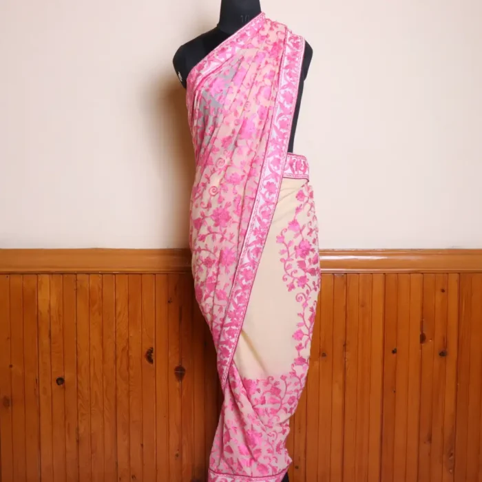 Creamy Kashmiri Georgette Saree With Jaal Chinar Aari Embroidery - Dal Jheel