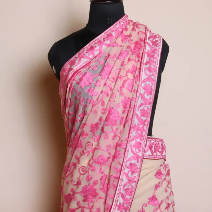 Creamy Kashmiri Georgette Saree With Jaal Chinar Aari Embroidery - Dal Jheel - Image 2