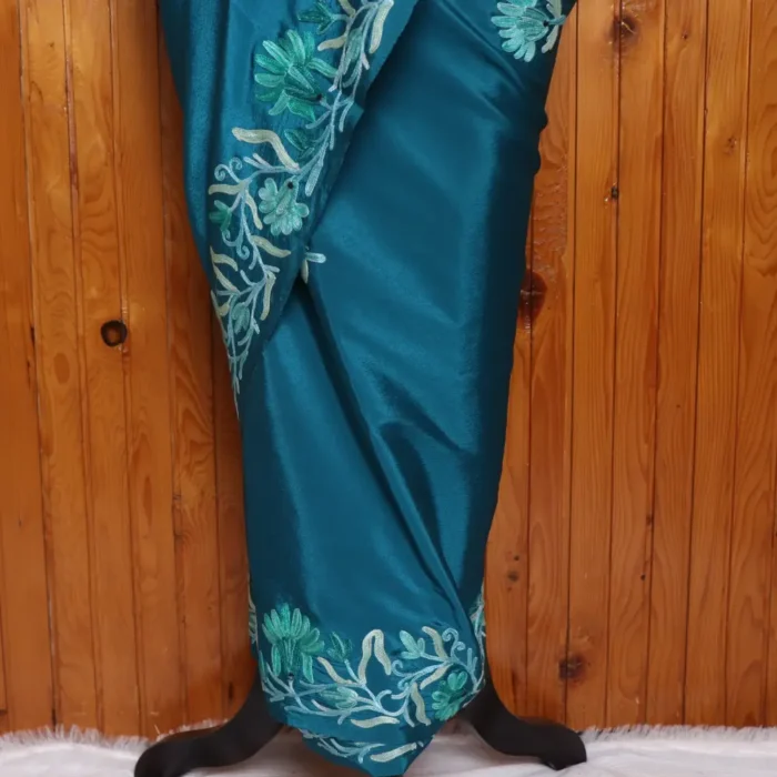 Blue Kashmiri Saree In Crepe With Aari Embroidery - Image 3