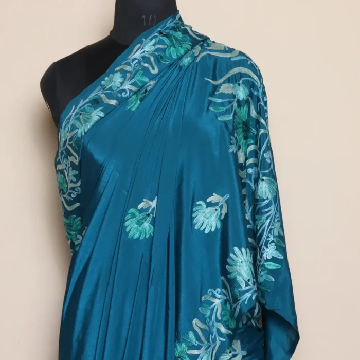 Blue Kashmiri Saree In Crepe With Aari Embroidery - Image 5