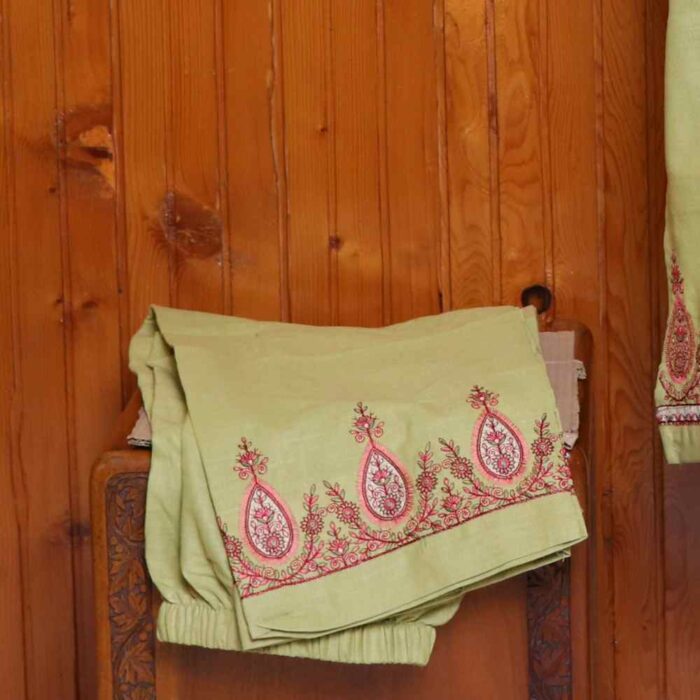 Kashmiri Lime Green Kurti Set With Sozni Embroidery | Lal Bazaar Collection - Image 4