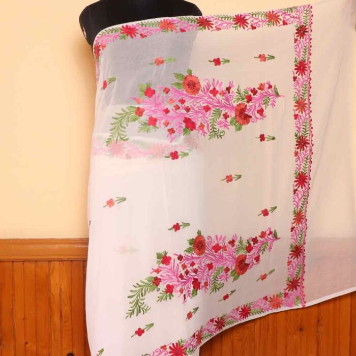 Kashmiri White Georgette Saree With Floral Aari Motifs | Lal Bazaar Collection - Image 5