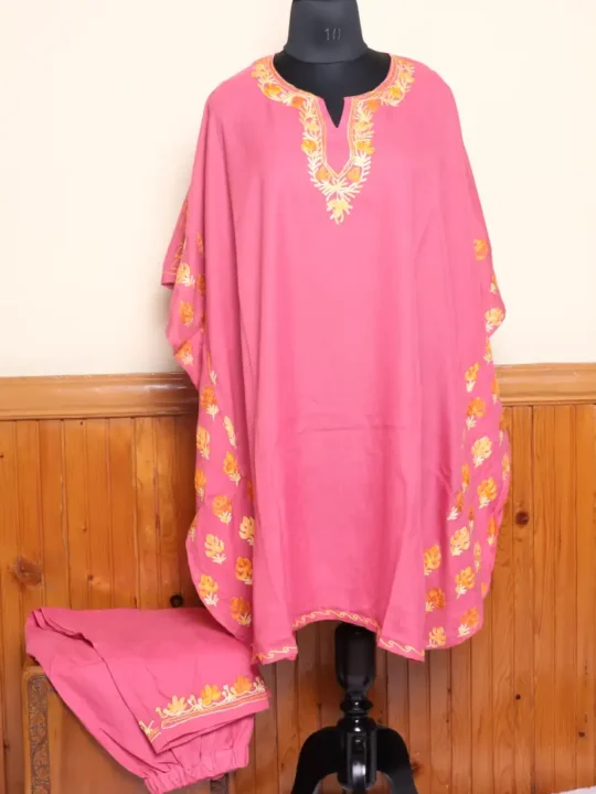 Kashmiri Side Panel Pink Summer Cool Kaftan Set with Aari Work - Nowhatta Collection