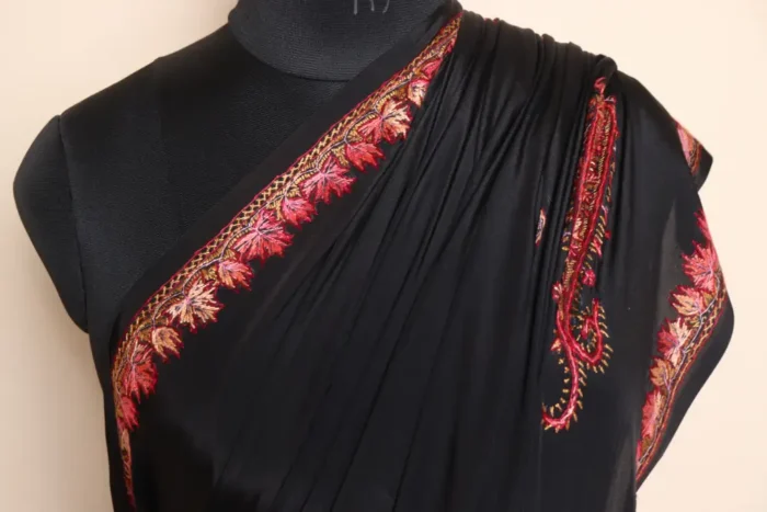 Sozni Saree Black Chinari Hand Paper Machie Work from Kashmir - Image 9