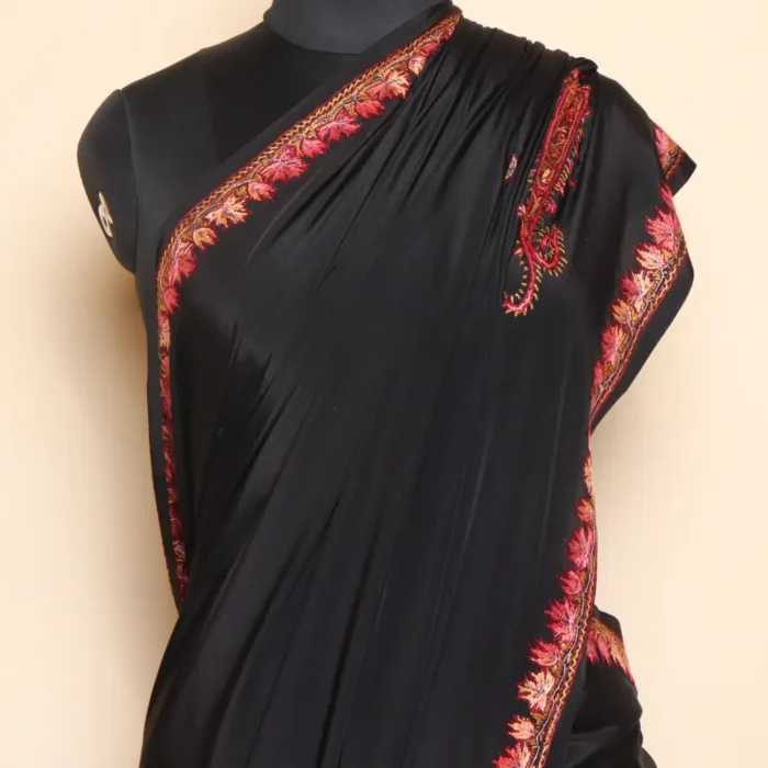 Sozni Saree Black Chinari Hand Paper Machie Work from Kashmir - Image 8