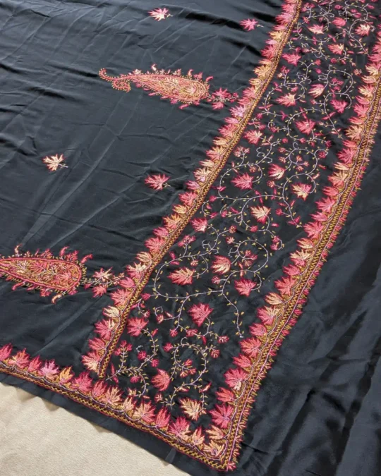 Sozni Saree Black Chinari Hand Paper Machie Work from Kashmir