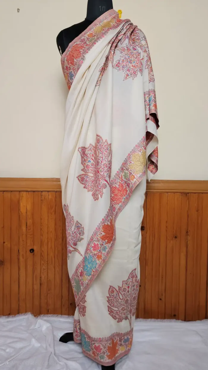 Luxe Kashmiri Kani Silk Saree | Original Jamawar Chinar Booyn  | Cream - Image 2