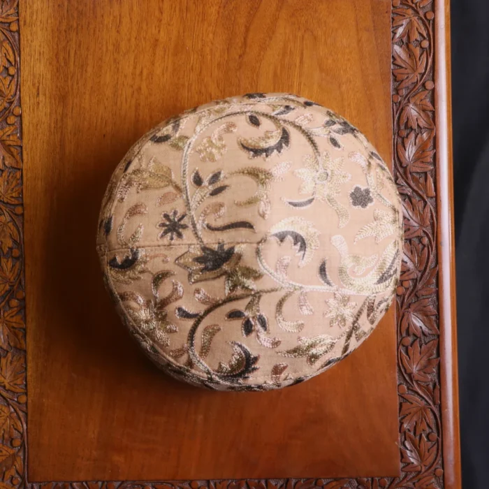 Aabshar Gali Kashmiri Beige Toosha Cap with Elegant Aari Detailing - Image 3
