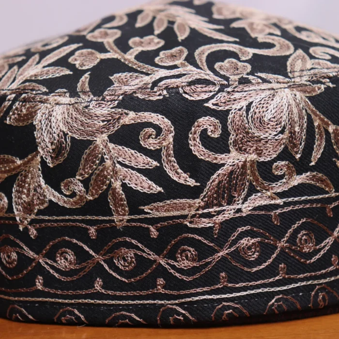 Boni-Chakal Toosha Cap in Black with Traditional Aari Embroidery - Image 2
