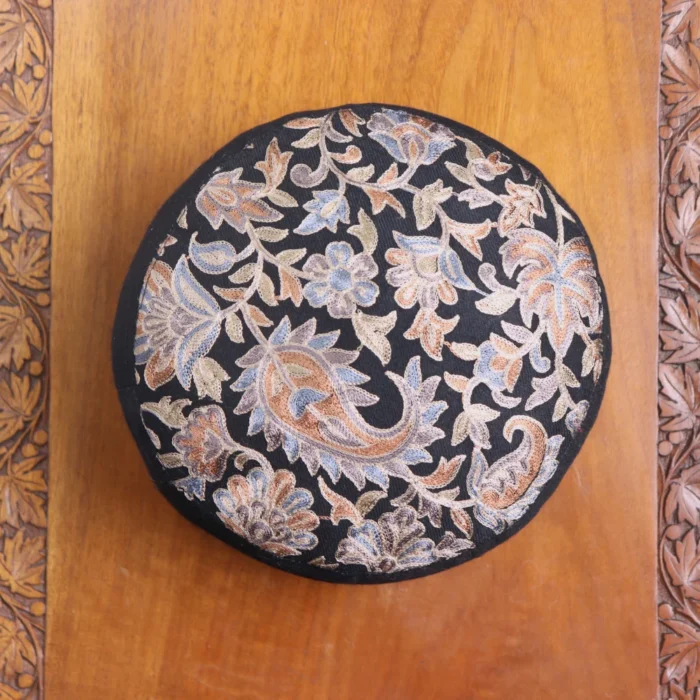 Chashm-i-Nur – Elegant Toosha Cap with Kashmiri Aari Embroidery - Image 2