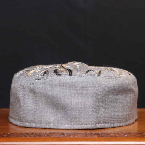 Zareen Baghi – Kashmiri Grey Toosha Cap with Fine Aari Work