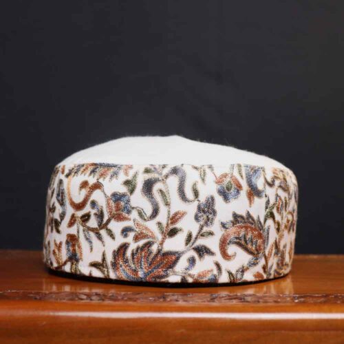 Nauroz Bagh White Elegant Toosha Cap with Kashmiri Aari Work