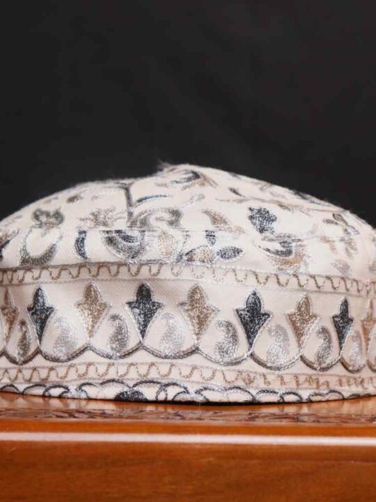 Haji Faizullah – Kashmiri White Toosha Cap with Aari Embroidery