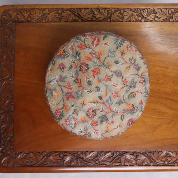 Darwaza-i-Noori Beige Kashmiri Kani Cap Handwoven in Srinagar - Image 3