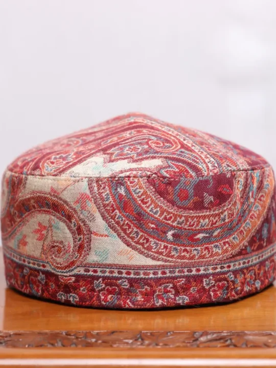 White-Red Sheherzaad Kani Woven Cap in Unique Pattern