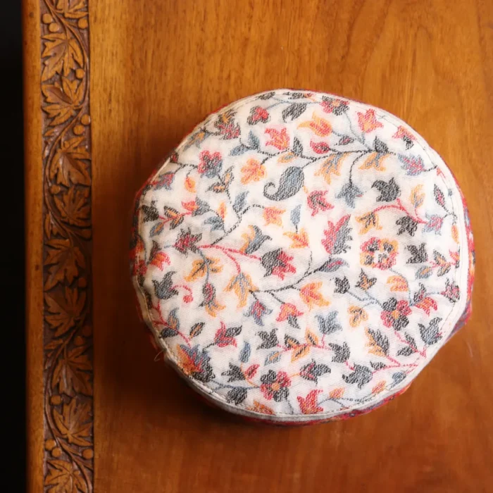Safed Bahaar-e-Kani Kashmiri Cap in Classic Kani Weave - Image 3