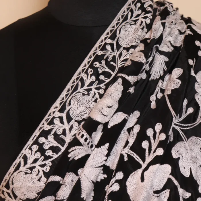 Black Kashmiri Crepe Chinar Jaal Saree | Lal Bazaar Collection - Image 3