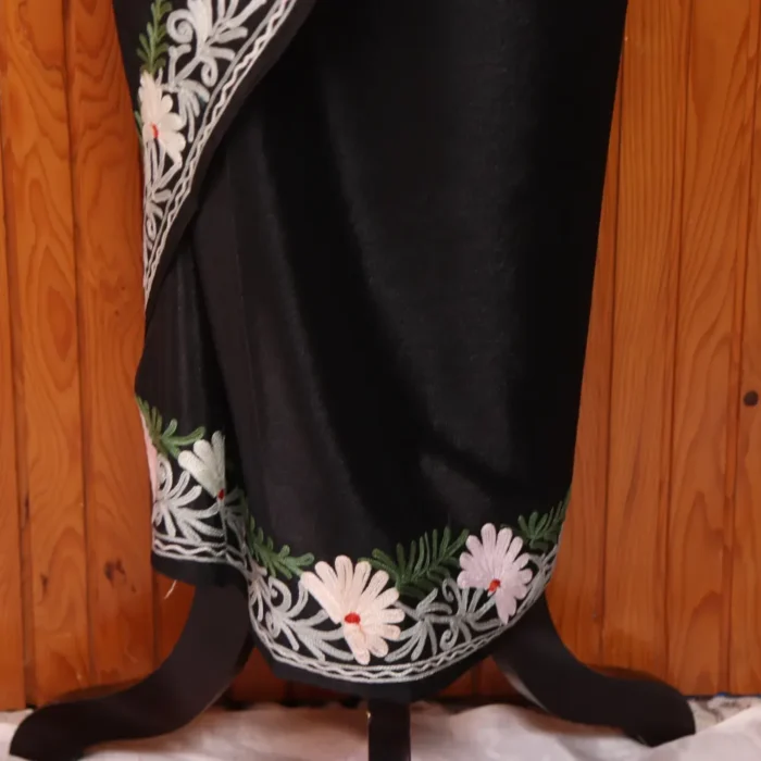 Black Chinnon Kashmiri Saree With Floral Motifs Aari Embroidery | Lal Bazaar Collection - Image 4