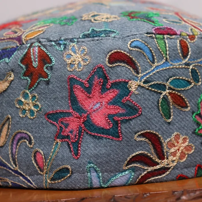 Nazaakat Grey Kashmiri Toosha Cap with Delicate Kalamkari Detail - Image 2