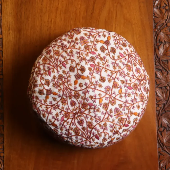Tehzeeb Bagh White Toosha Cap with All-Over Deep Sozni Embroidery - Image 3