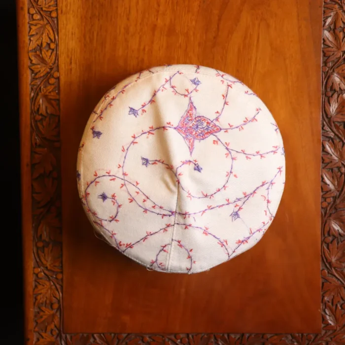 Khaas Manzil White Toosha Cap with Hand Sozni Embroidery - Image 3