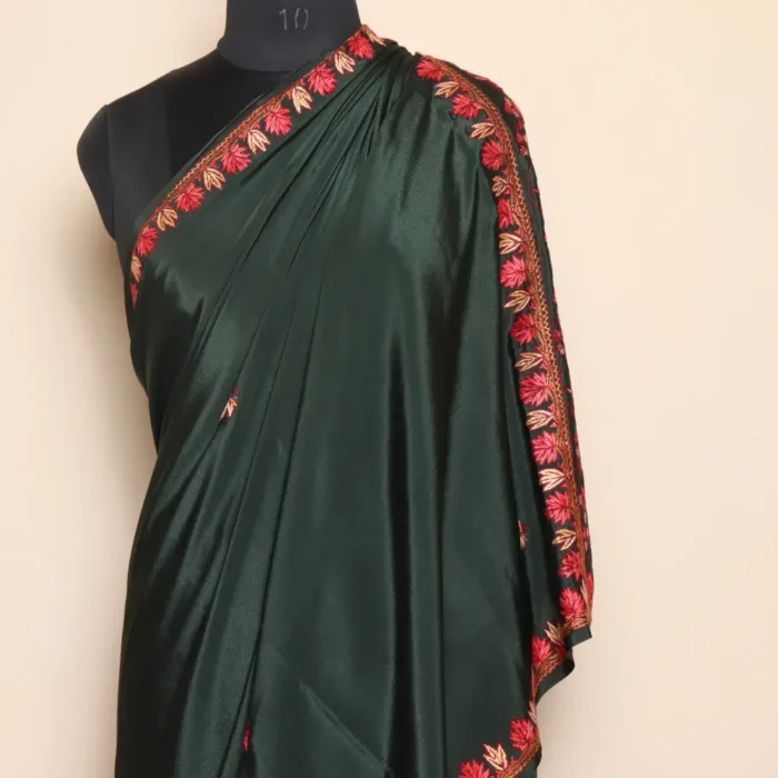 Green Sozni Kashmiri Saree With Paper Machie Work - Image 5