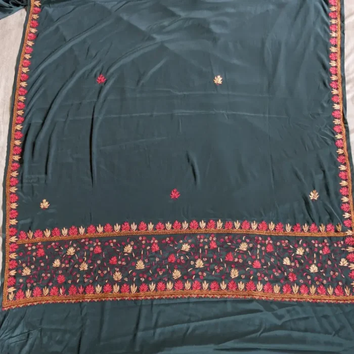 Green Sozni Kashmiri Saree With Paper Machie Work - Image 8