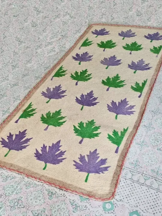 Premium Cream Kashmiri Namda Rug with Blue-Green Chinar Leaves – 7x3 ft