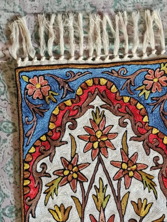 Elegant Chain Stitch Embroidered Runner on Dusooty Cotton – Kashmiri Hand Craft (4×1 ft) - Image 5