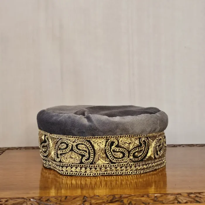 Habba-Noor Grey Kashmiri Kids Kids Tilla Embroidered Cap - Lokchaar